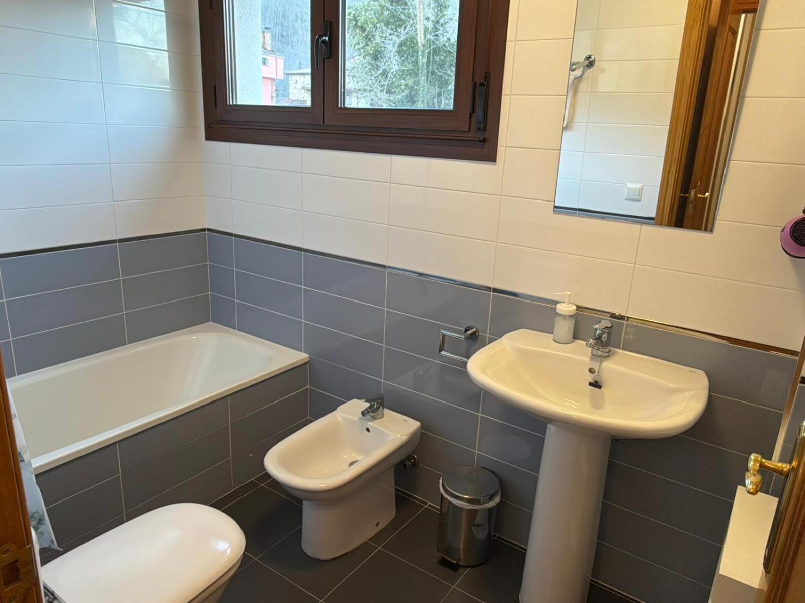 Apartamentos El Caxigu Arenas De Cabrales Exteriér fotografie