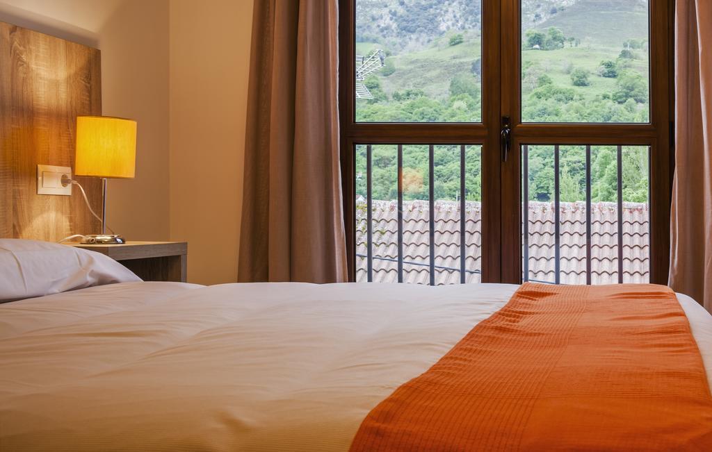 Apartamentos El Caxigu Arenas De Cabrales Exteriér fotografie