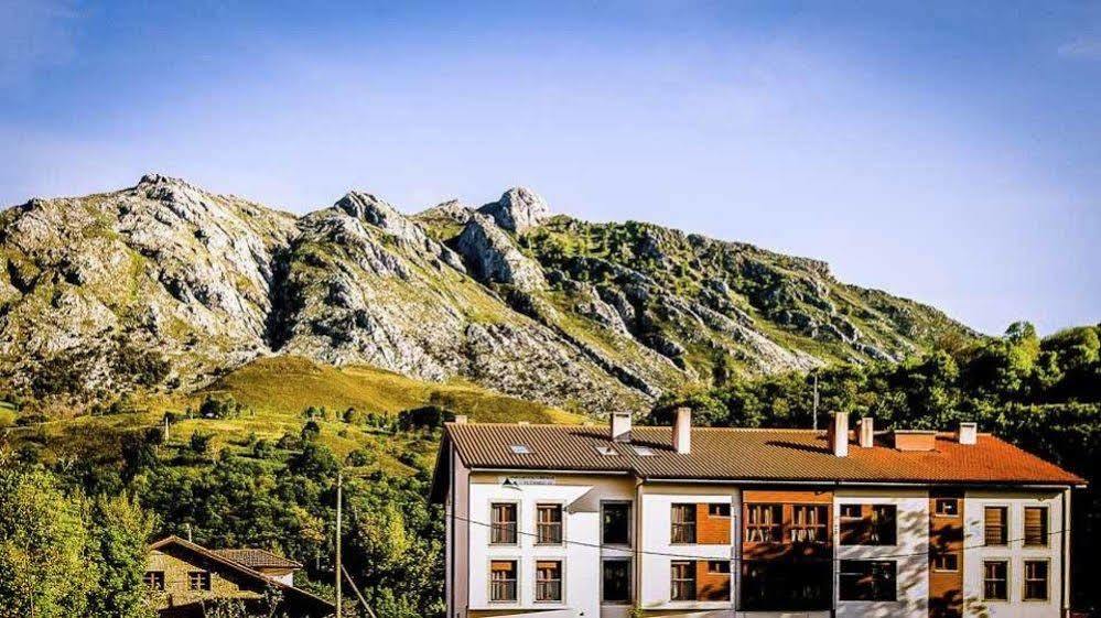 Apartamentos El Caxigu Arenas De Cabrales Exteriér fotografie